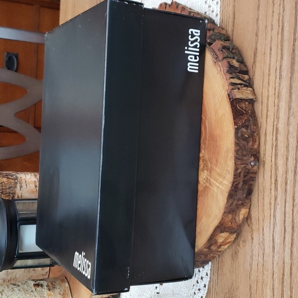 NWOT Melissa 1.5" wedge open toe flat.   Size 9M - Picture 11 of 12